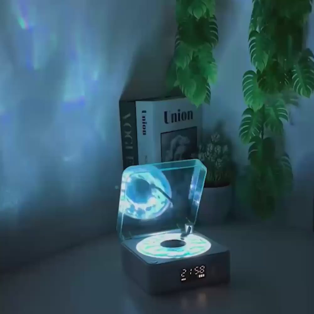 Załaduj wideo: Lumi Retro – głośnik z projektorem świetlnym